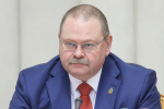 Губернатору Олегу Мельниченко сделали операцию по замене сустава