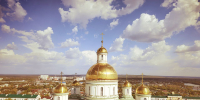 Митрополит Серафим возглавил торжественную литургию в честь Димитрия Солунского - Stolica58.Ru