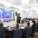 Олег Мельниченко поручил строго соблюдать сроки программы переселения по нацпроекту