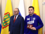 Олег Мельниченко снова в строю! Вручение наград отличившимся пензенцам провел губернатор в Круглом зале Правительства региона