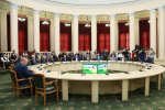Олег Мельниченко наградил лучших работников сферы АПК