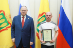 Олег Мельниченко отметил наградами лучших работников агропромышленного комплекса