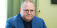 Олег Мельниченко поздравил женщин с Днем матери - Пенза-Обзор