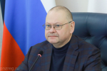При трудоустройстве Олег Мельниченко поручил уделять особое внимание социально уязвимым категориям граждан