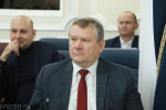 Олег Мельниченко призвал активнее внедрять в работу МФЦ современные цифровые услуги