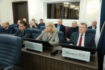 Олег Мельниченко призвал активнее внедрять в работу МФЦ современные цифровые услуги