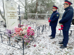 Следователи почтили память Героя Российской Федерации Марины Плотниковой