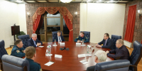 Олег Мельниченко провел рабочую встречу с замминистра МЧС РФ и заместителем полпреда президента в ПФО - Пенза-Обзор
