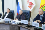 Олег Мельниченко оценил работу по благоустройству общественных пространств в 2025 году