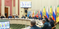 Олег Мельниченко поприветствовал участников окружной межведомственной комиссии по вопросам защиты населения и территорий от ЧС - Правительство