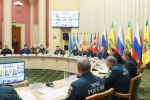 Олег Мельниченко поприветствовал участников окружной межведомственной комиссии по вопросам защиты населения и территорий от ЧС