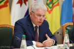 Олег Мельниченко поприветствовал участников окружной межведомственной комиссии по вопросам защиты населения и территорий от ЧС