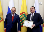 Олег Мельниченко вручил выдающимся пензенцам государственные и региональные награды