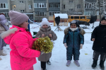 На улице Терешковой организовали акцию «Время новогодних приключений»