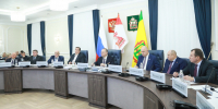 Олег Мельниченко провел заключительное в году заседание областного правительства - Правительство
