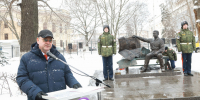 В Пензе Олег Мельниченко открыл скульптуру в честь Александра Баталина - Пенза-Обзор