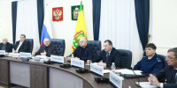 Олег Мельниченко потребовал от глав районов навести порядок во дворах - Stolica58.Ru