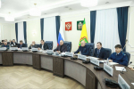 Олег Мельниченко распорядился эвакуировать транспорт, мешающий коммунальщикам