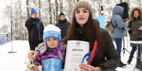 В Пензе годовалая девочка стала самой юной участницей «Лыжни России» - Пензенская Правда