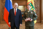 Олег Мельниченко вручил пензенцам награды в преддверии Дня защитника Отечества