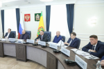 Олег Мельниченко поручил обеспечить индивидуальное сопровождение выпускников «Сурского мужества»