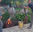 Тротуарную плитку больше не кладут: дорого и долго - 2 бюджетные альтернативы, которые выглядят выглядят дороже - Progorod58.Ru