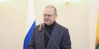 Олег Мельниченко поручил передать трехтомник дневников Георга Мясникова в пензенские библиотеки - Пенза-Обзор