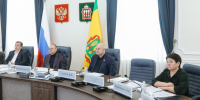 Олег Мельниченко нацелил на активную работу по новым для региона инвестпроектам - Правительство