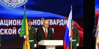 Росгвардейцев поздравил губернатор Олег Мельниченко||Фото: М. Буданов - Пензенская Правда
