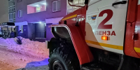 В Пензе на улице Фрунзе из-за пожара на лестничной клетке эвакуировали 5 человек - Stolica58.Ru