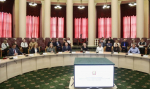 Олег Мельниченко вручил жилищные сертификаты и ключи от квартир жителям сельских территорий и работникам АПК