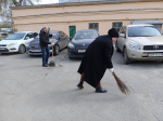 Сотрудники Министерства региональной безопасности приняли участие в общегородском субботнике