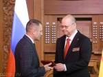 Олег Мельниченко вручил награды отличившимся жителям Пензенской области