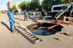 В Пензе скутерист провалился в яму с водой на проезжей части