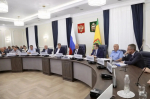 Олег Мельниченко поручил главам районов начать подготовку к отопительному сезону