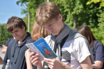 Подросткам и их родителям напомнили об опасности использования питбайков на дорогах
