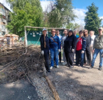 Сотрудники Комитета по физической культуре, спорту и молодежной политике города Пензы приняли участие в общегородском субботнике по благоустройству территорий
