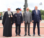 Олег Мельниченко почтил память погибших в Великой Отечественной войне. Фоторепортаж