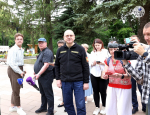 Мельниченко посетил парк Белинского и поддержал идею увековечения памяти Александра Самокутяева. Фоторепортаж