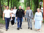 Мельниченко посетил парк Белинского и поддержал идею увековечения памяти Александра Самокутяева. Фоторепортаж