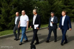 Губернатор Олег Мельниченко осмотрел ДК, сквер и сельхозпредприятие в Вадинском районе