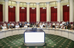 Олег Мельниченко вручил награды лучшим работникам торговли