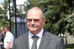 Губернатор назвал символичным внесение новых имен в Галерею почета строителей в сквере имени Льва Ермина