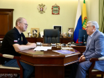 Олег Мельниченко и Валерий Рязанский обсудили вопросы вовлечения старшего поколения в общественную жизнь