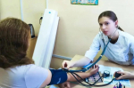 Олег Мельниченко: с начала года в медучреждения региона трудоустроились более 100 молодых специалистов