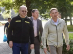 Олег Мельниченко принял участие в высадке деревьев в Лермонтовском сквере