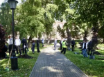Олег Мельниченко принял участие в высадке деревьев в Лермонтовском сквере