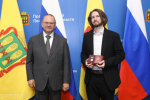 Олег Мельниченко поблагодарил отличившихся в труде пензенцев за работу на благо региона