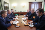 Олег Мельниченко провел встречу с кандидатами на должность губернатора области