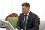 Олег Денисов провел заседание по профилактике сезонных заболеваний